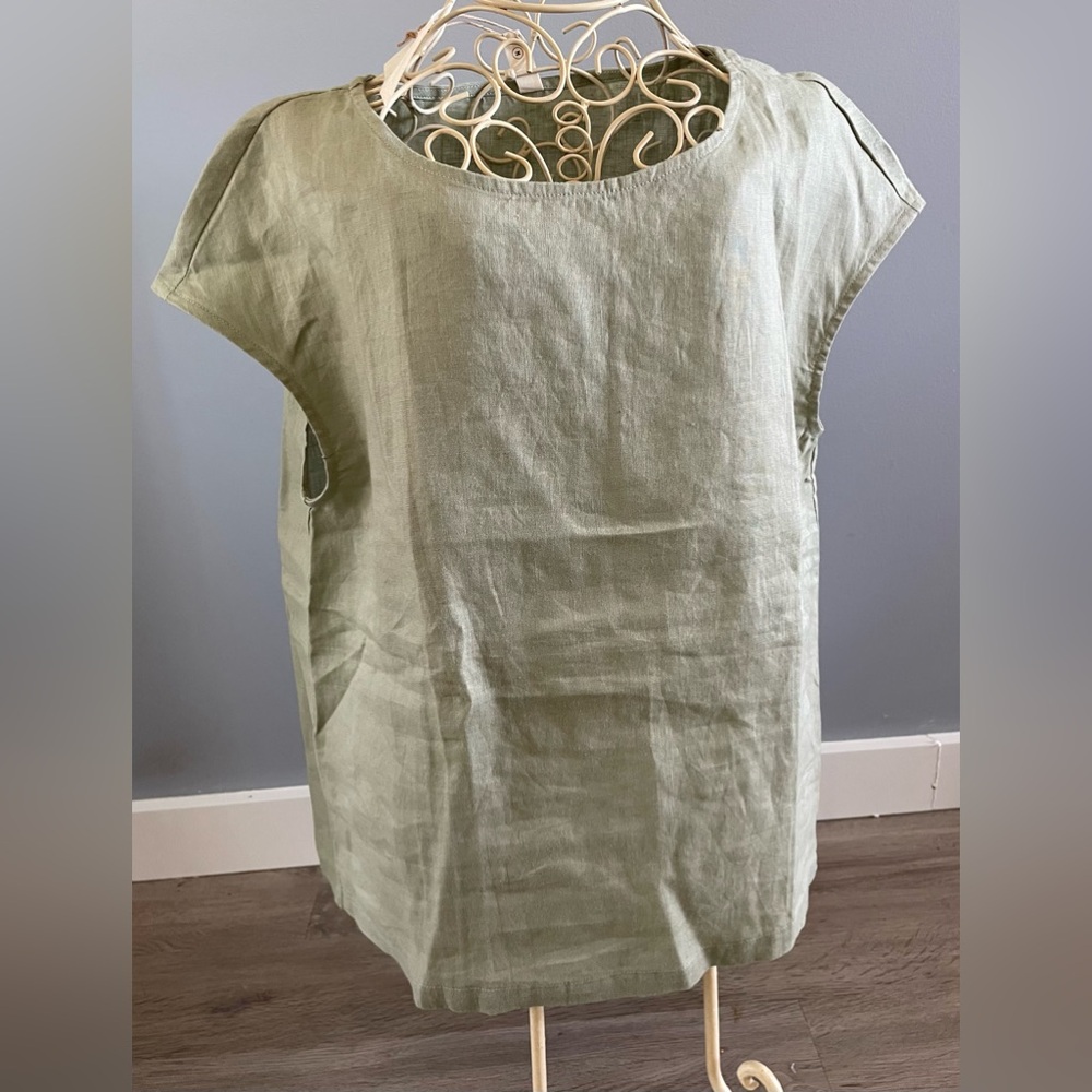 Grae Cove Linen sleeveless top Sz M , NWT